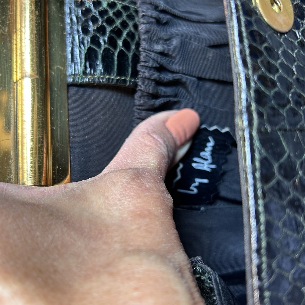 Vintage Dark Green Snake Lizard Skin Handbag with Clasp Closure By Alan Reptile - Picture 4 of 14